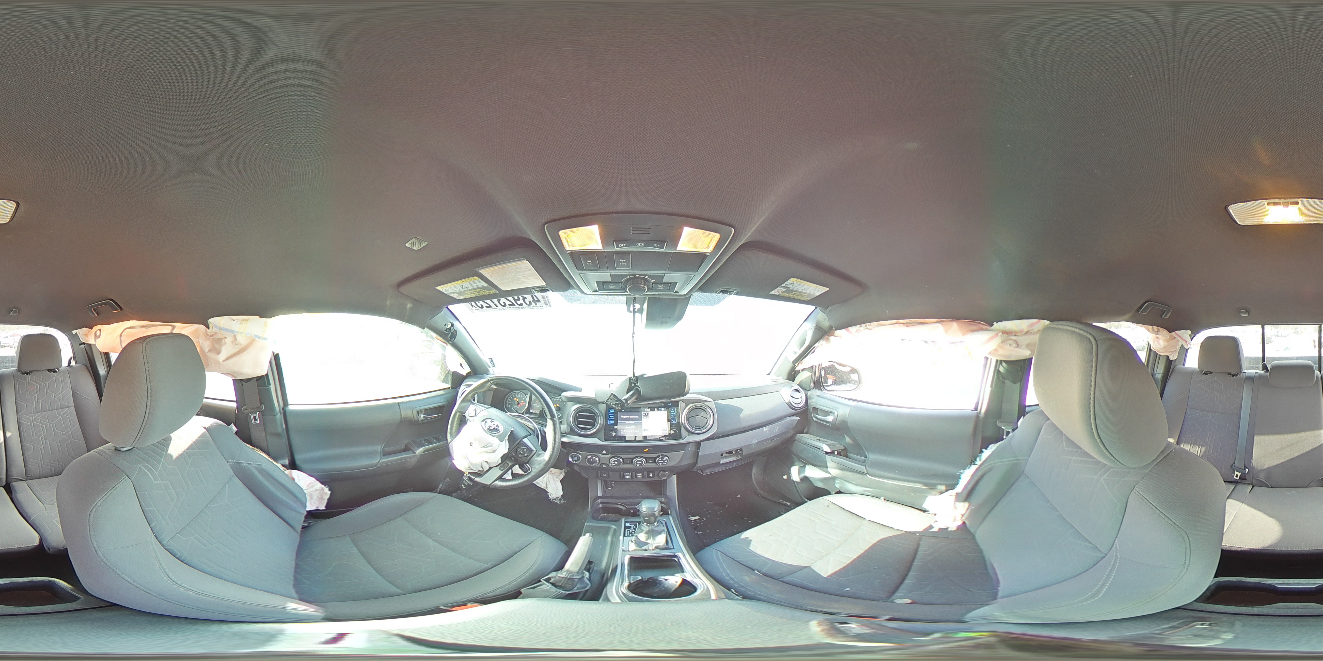 2019 Toyota Tacoma - Image 13