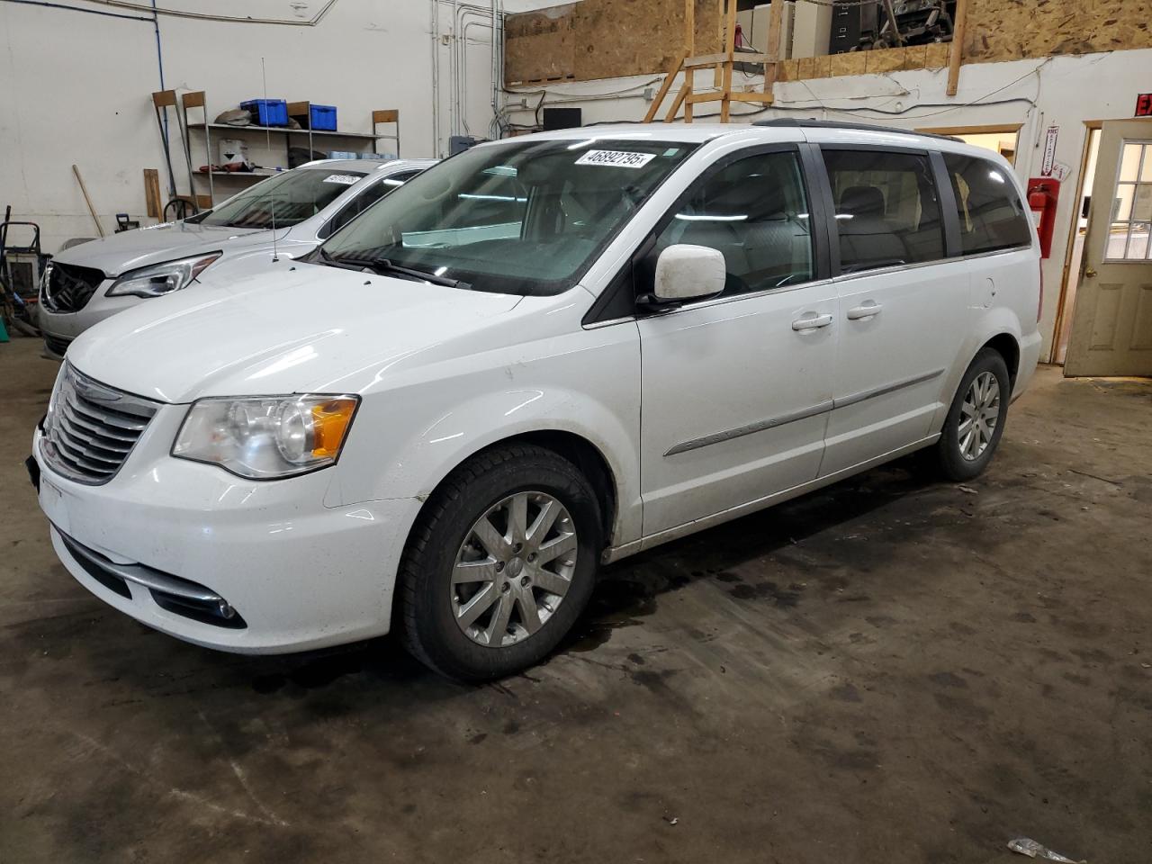 2016 Chrysler Town & Country - Image 1