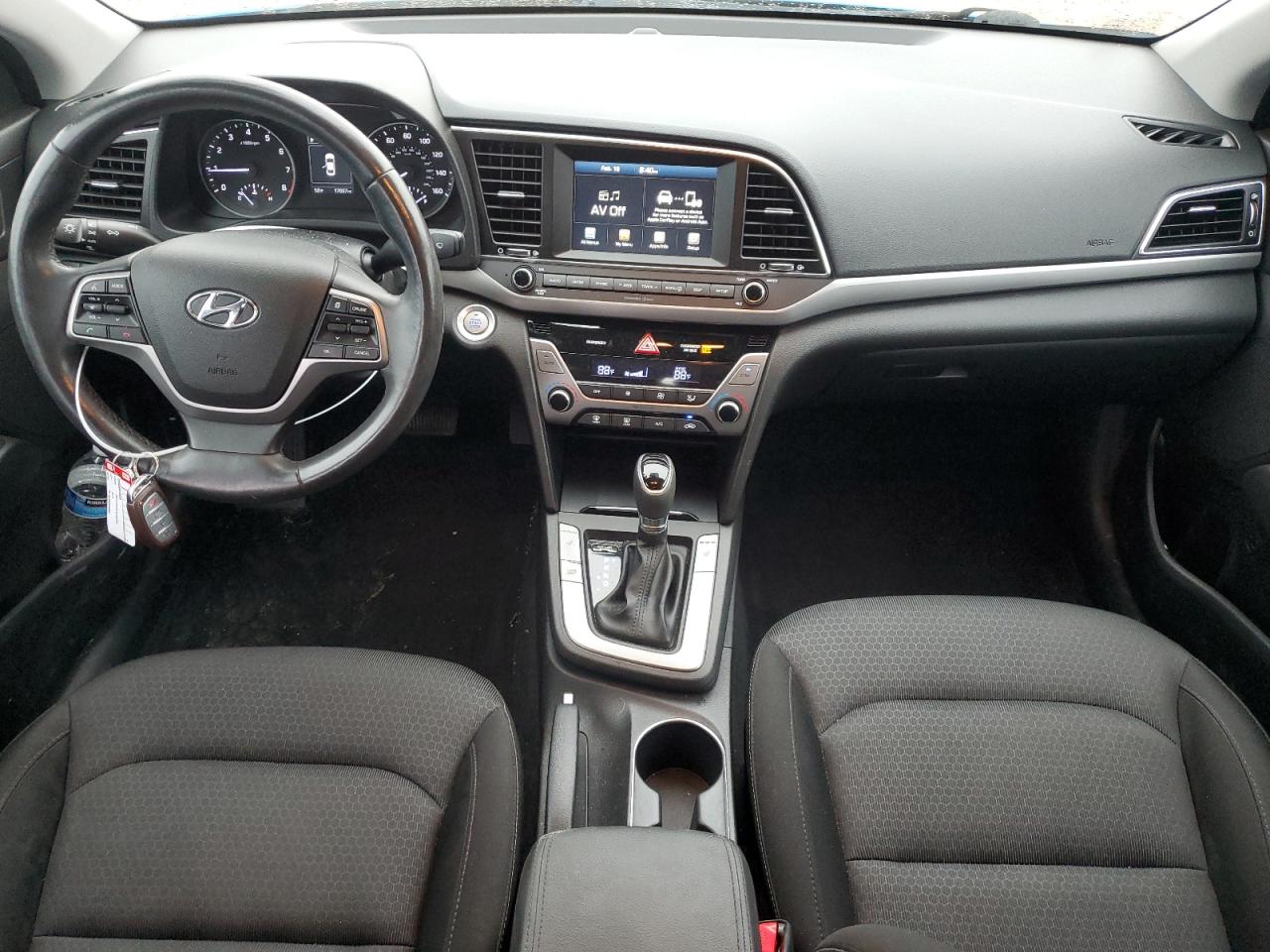 2017 Hyundai Elantra - Image 8