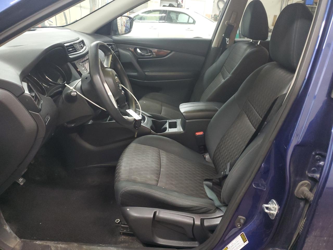2017 Nissan Rogue - Image 7