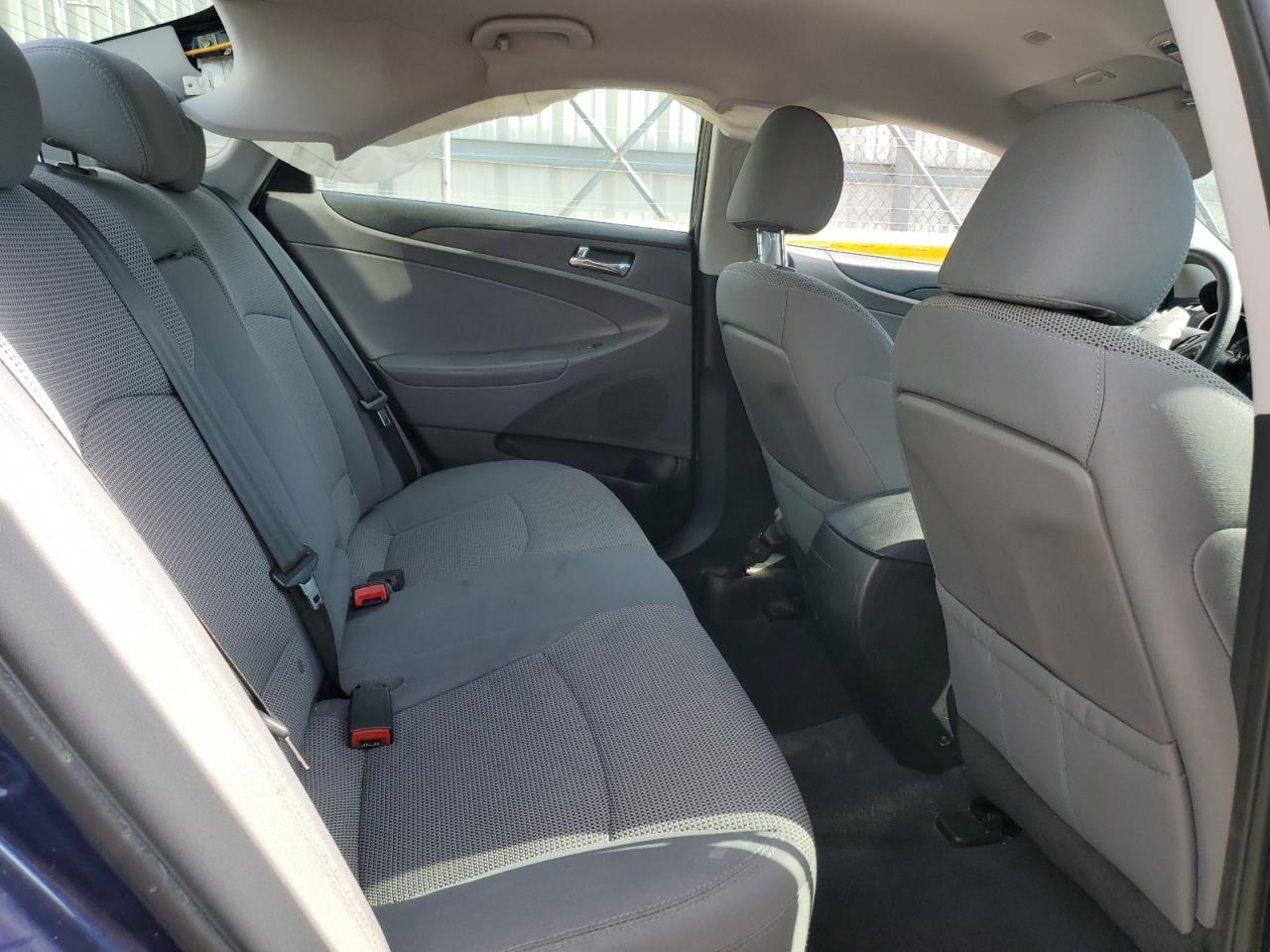 2014 Hyundai Sonata - Image 10
