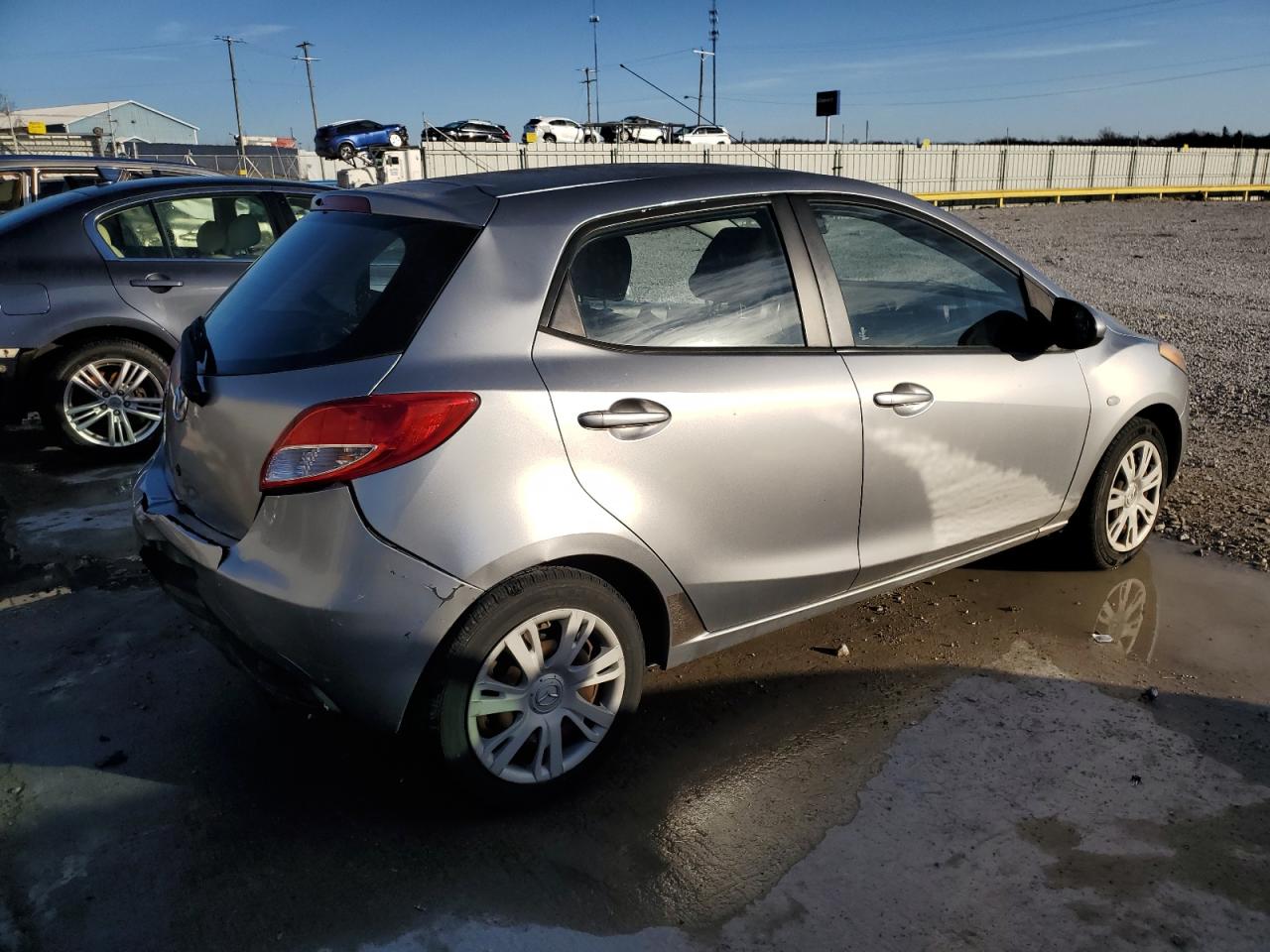 2011 Mazda 2 - Image 3