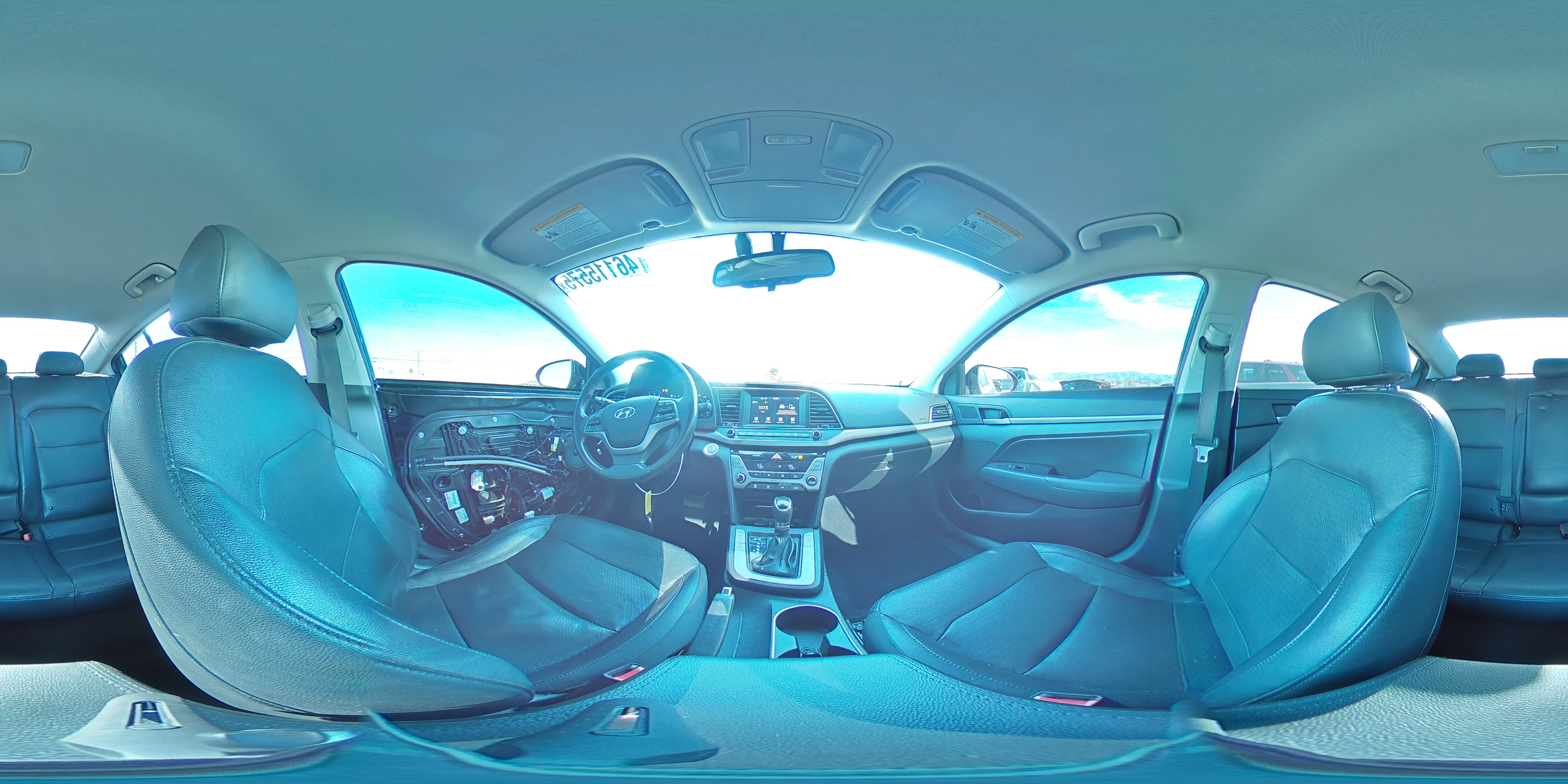 2017 Hyundai Elantra - Image 12