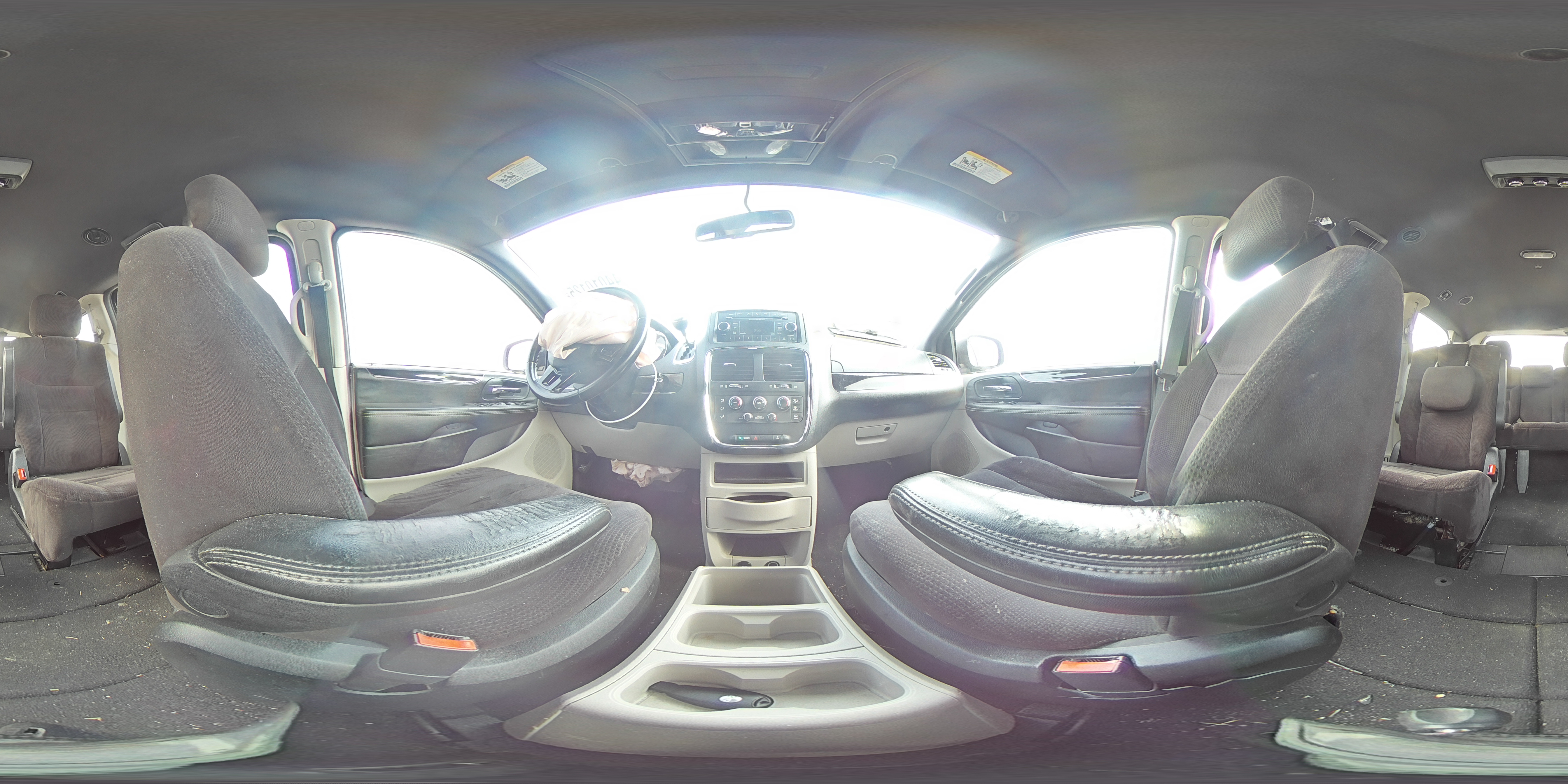 2014 Dodge Caravan - Image 14