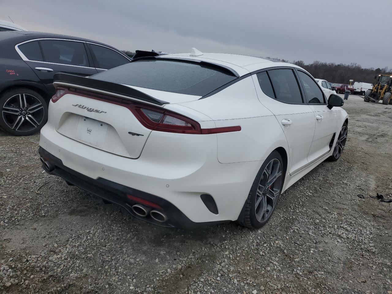2020 Kia Stinger - Image 3