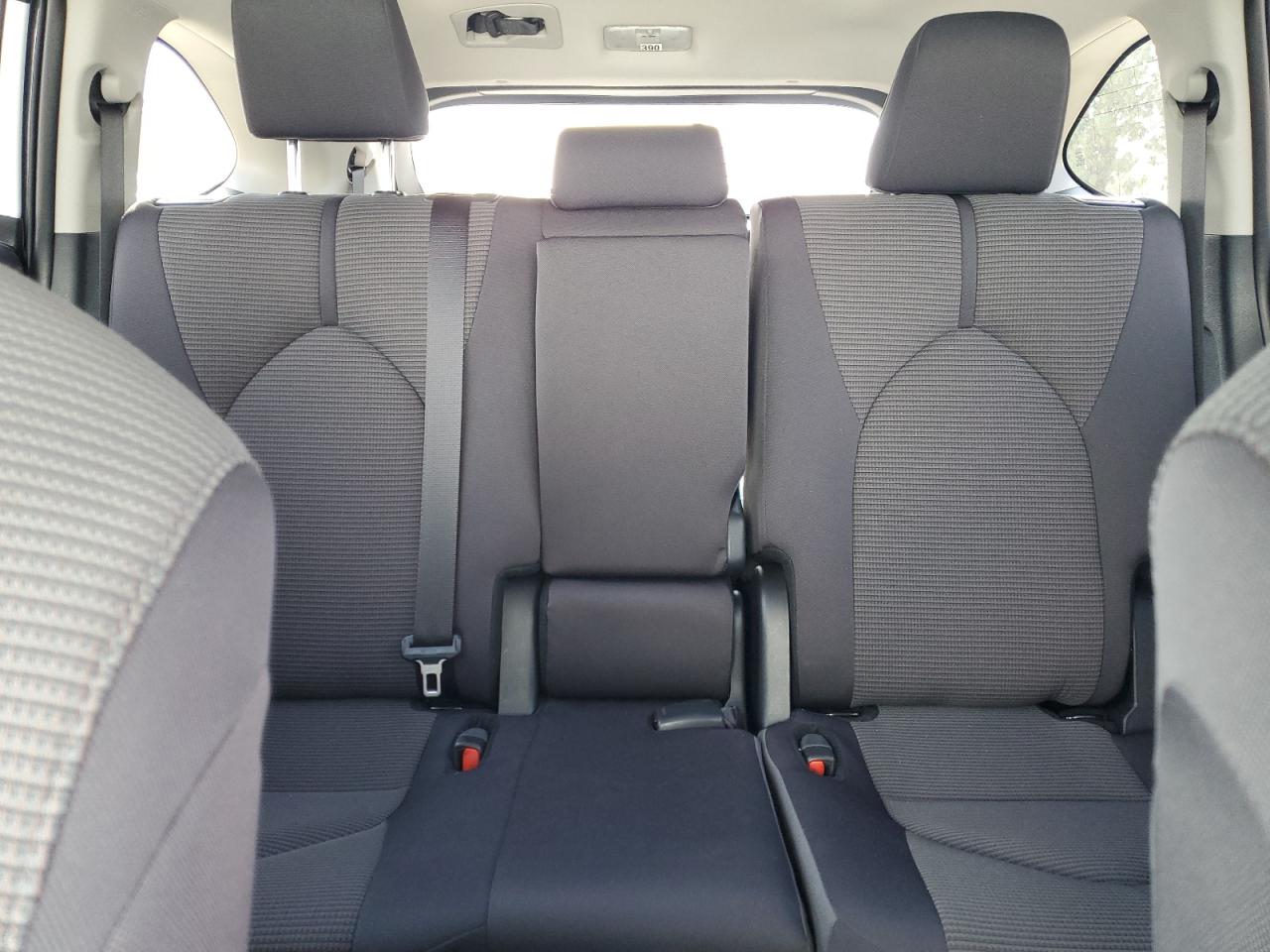 2024 Toyota Highlander - Image 10
