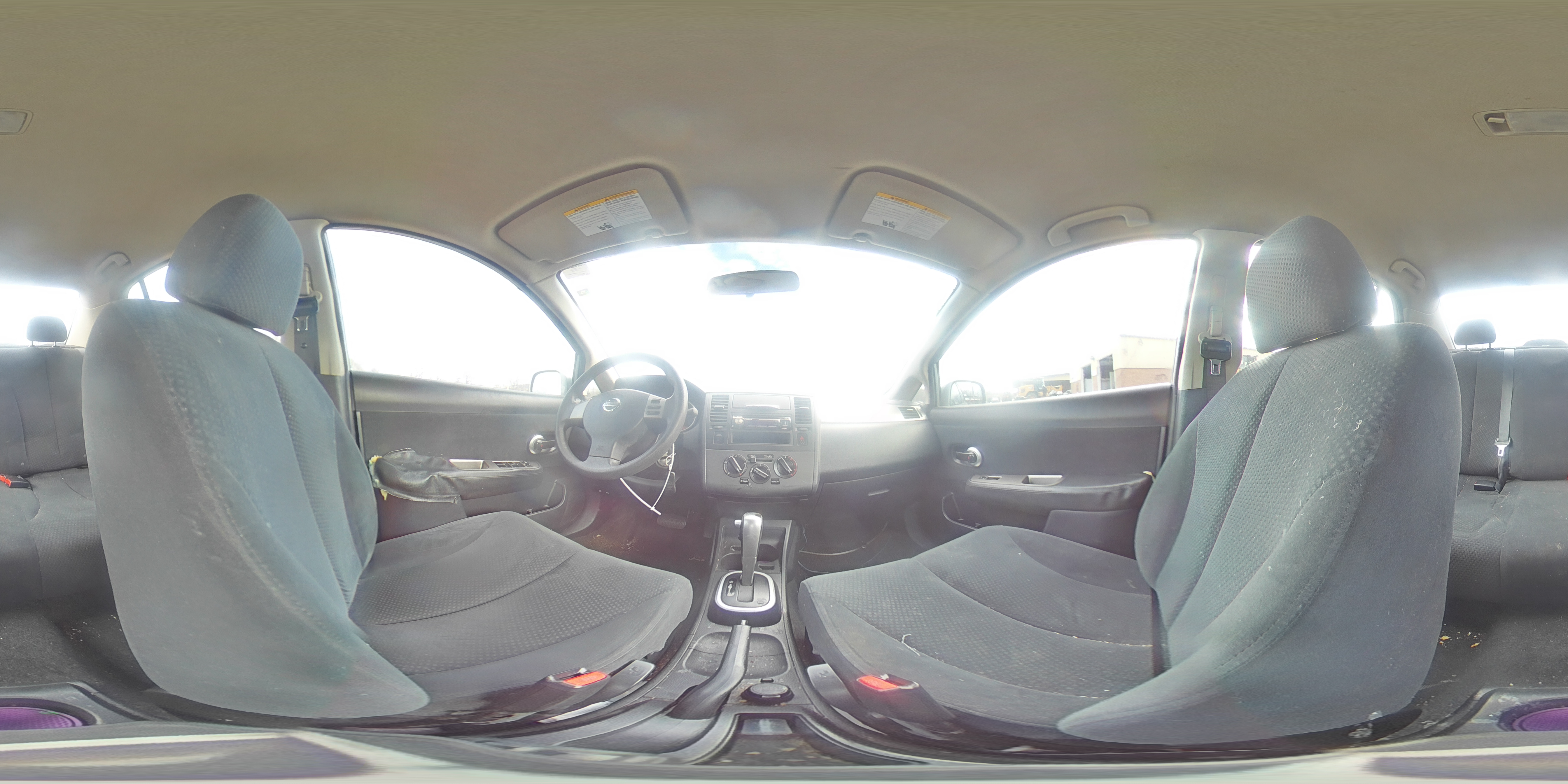 2010 Nissan Versa - Image 13
