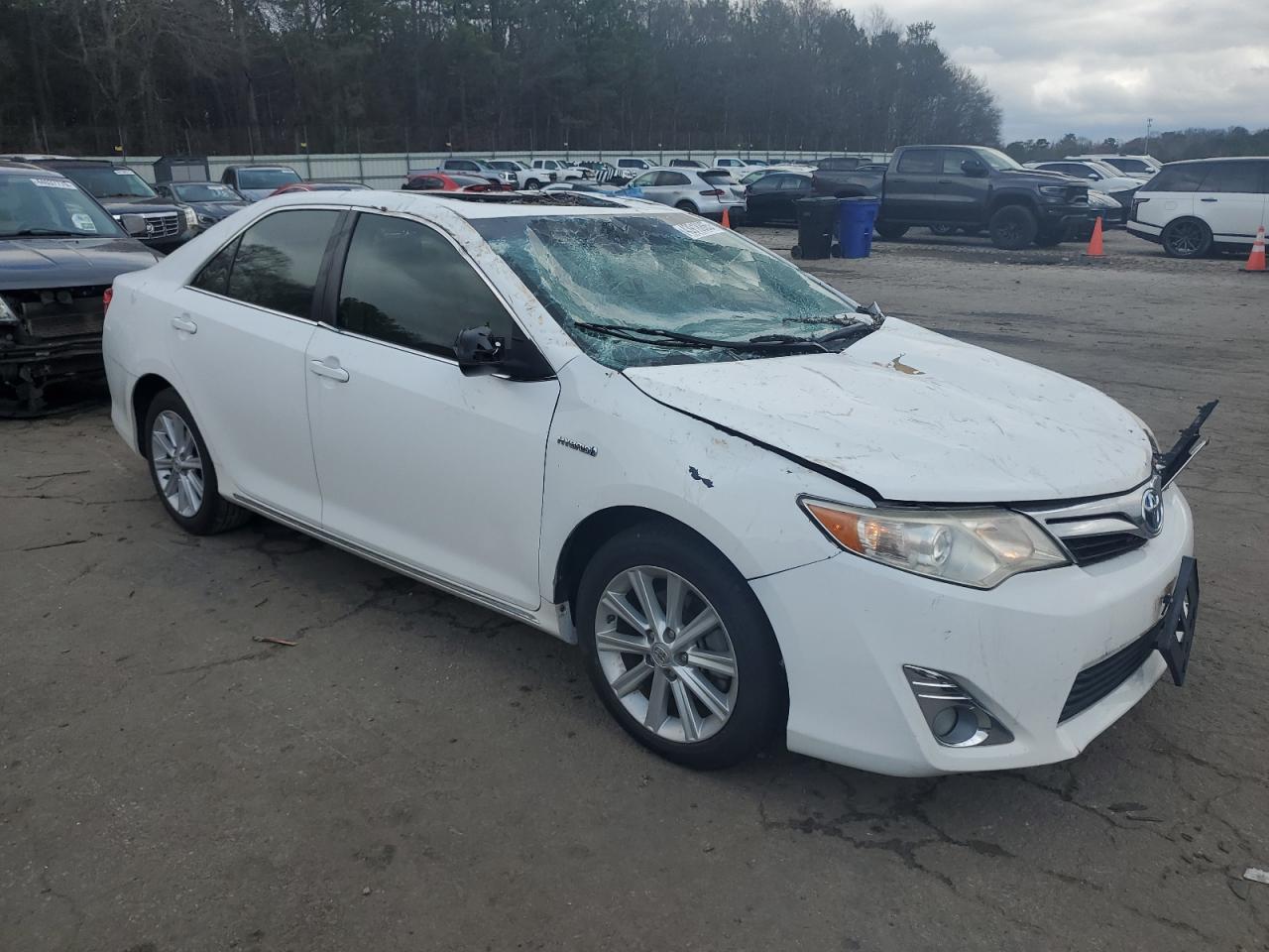 2014 Toyota Camry - Image 4