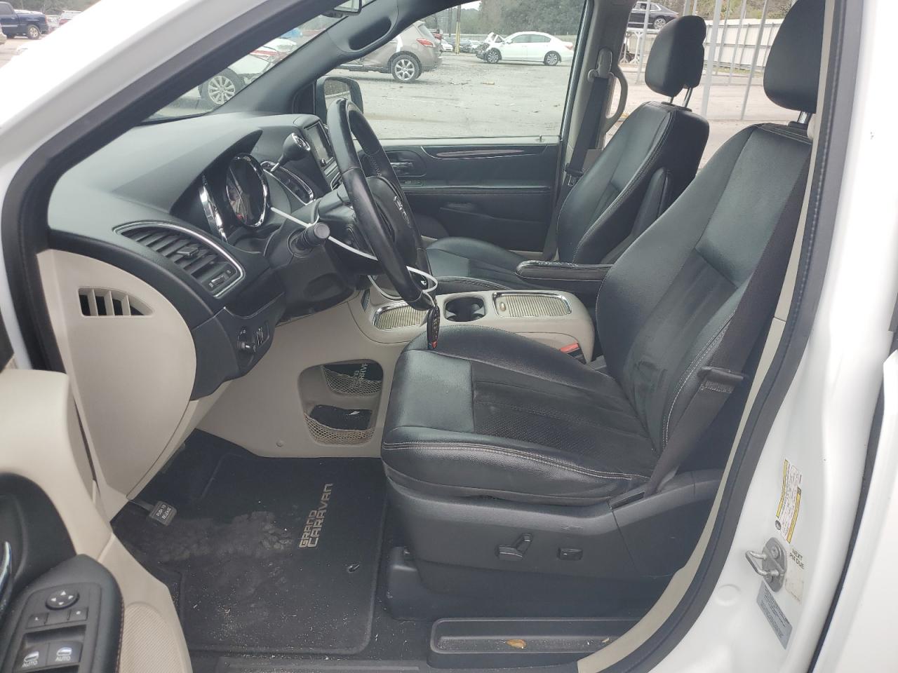 2017 Dodge Caravan - Image 7
