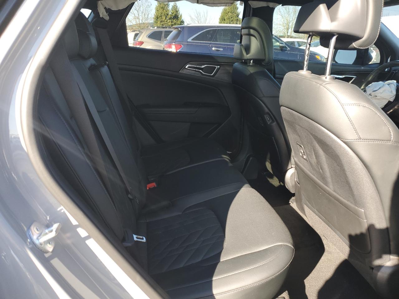 2023 Kia Sportage - Image 12