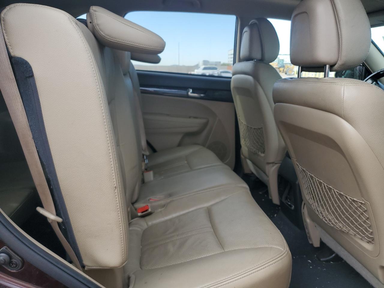 2011 Kia Sorento - Image 11