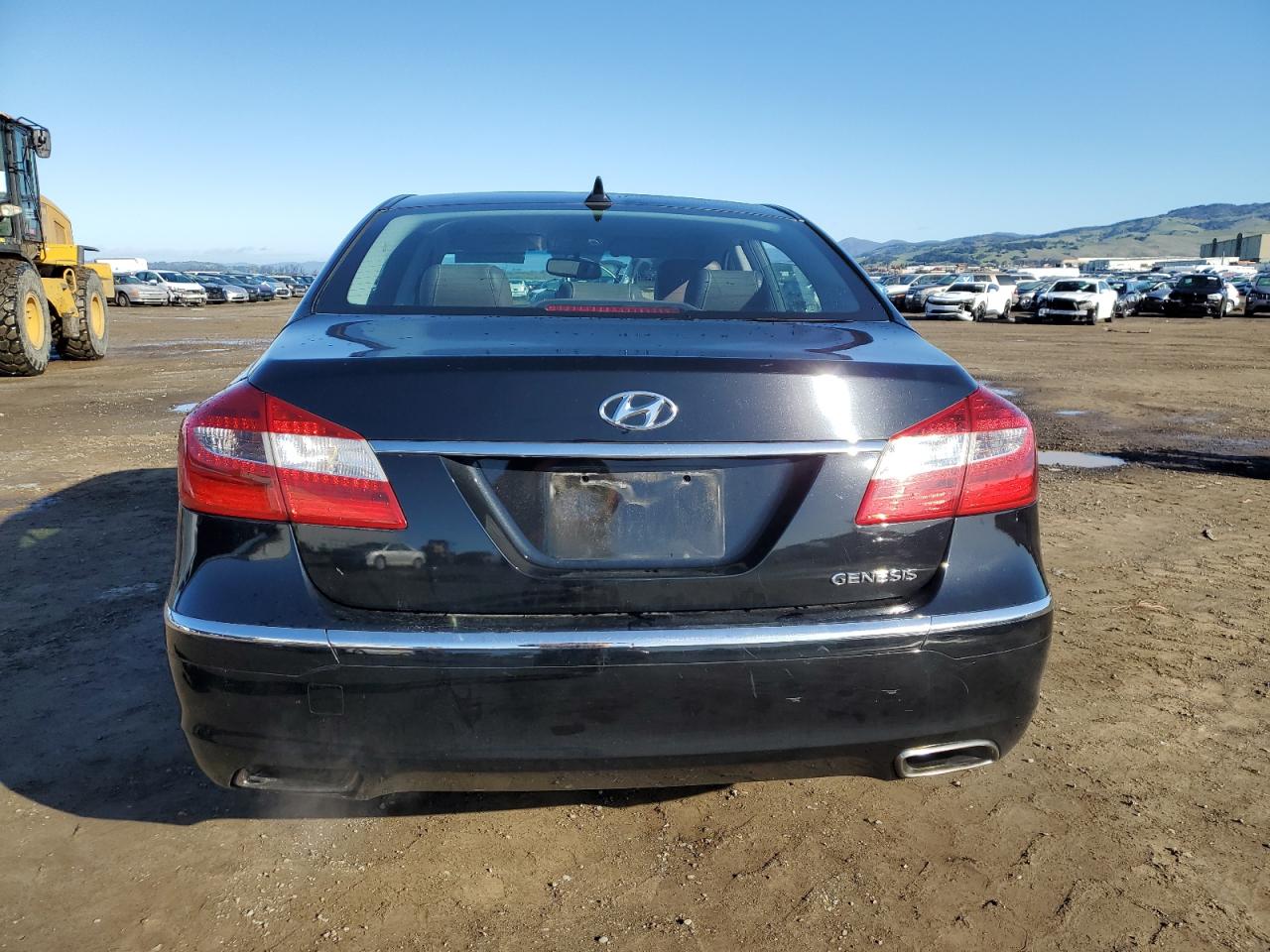 2014 Hyundai Genesis - Image 6