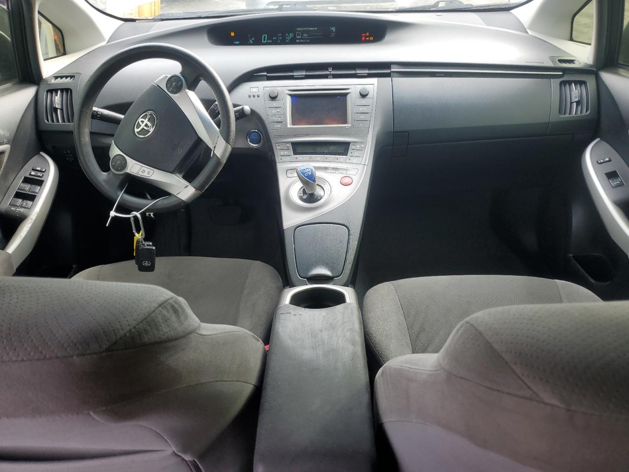 2012 Toyota Prius - Image 8
