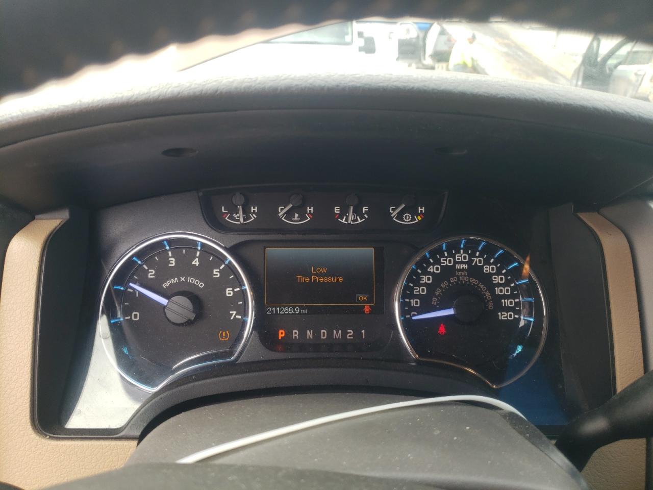 2011 Ford F-150 - Image 9