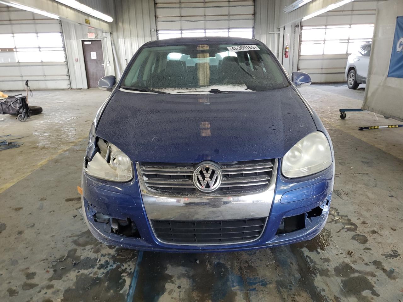 2009 Volkswagen Jetta - Image 5