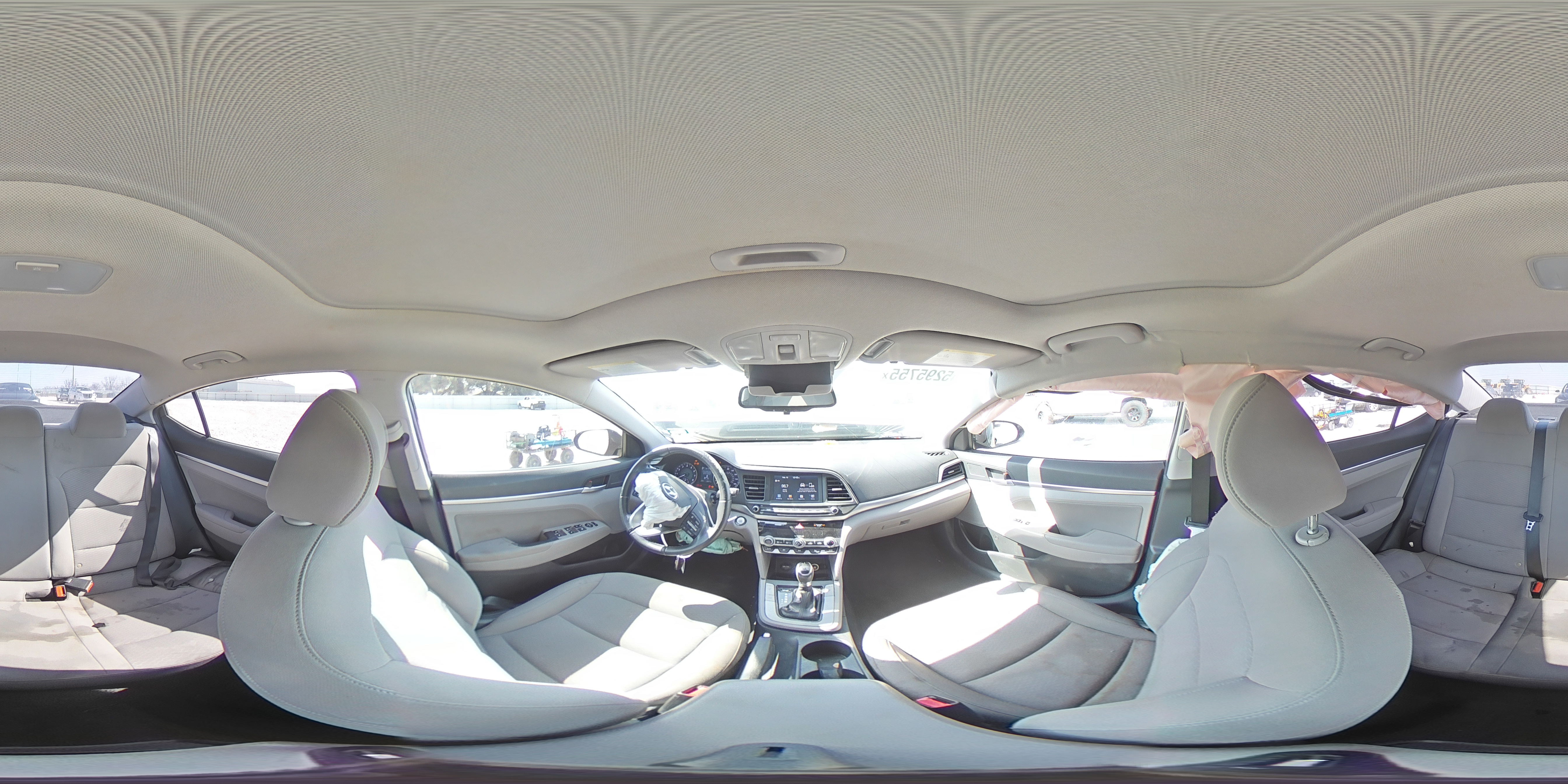 2020 Hyundai Elantra - Image 12