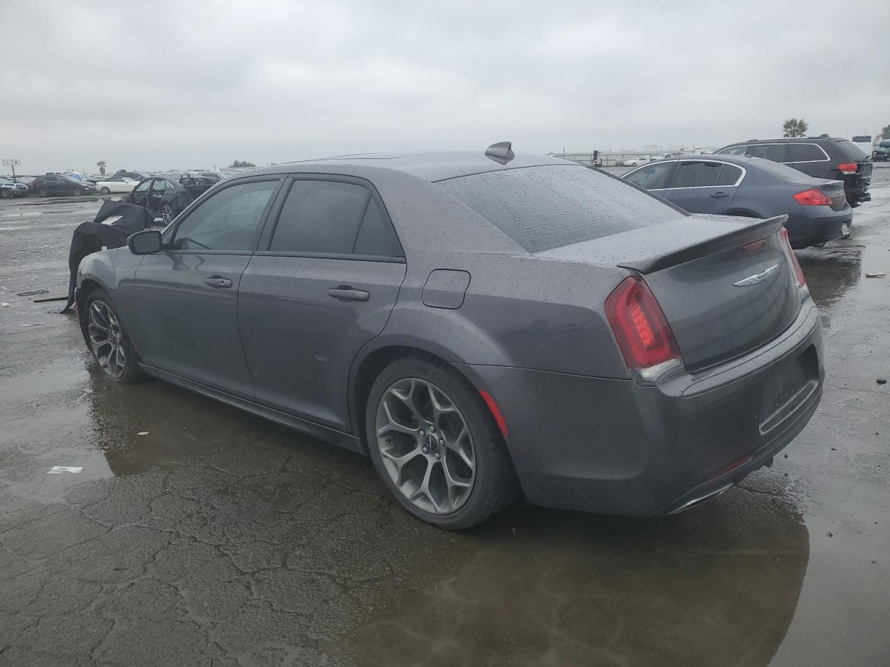 2018 Chrysler 300 - Image 2