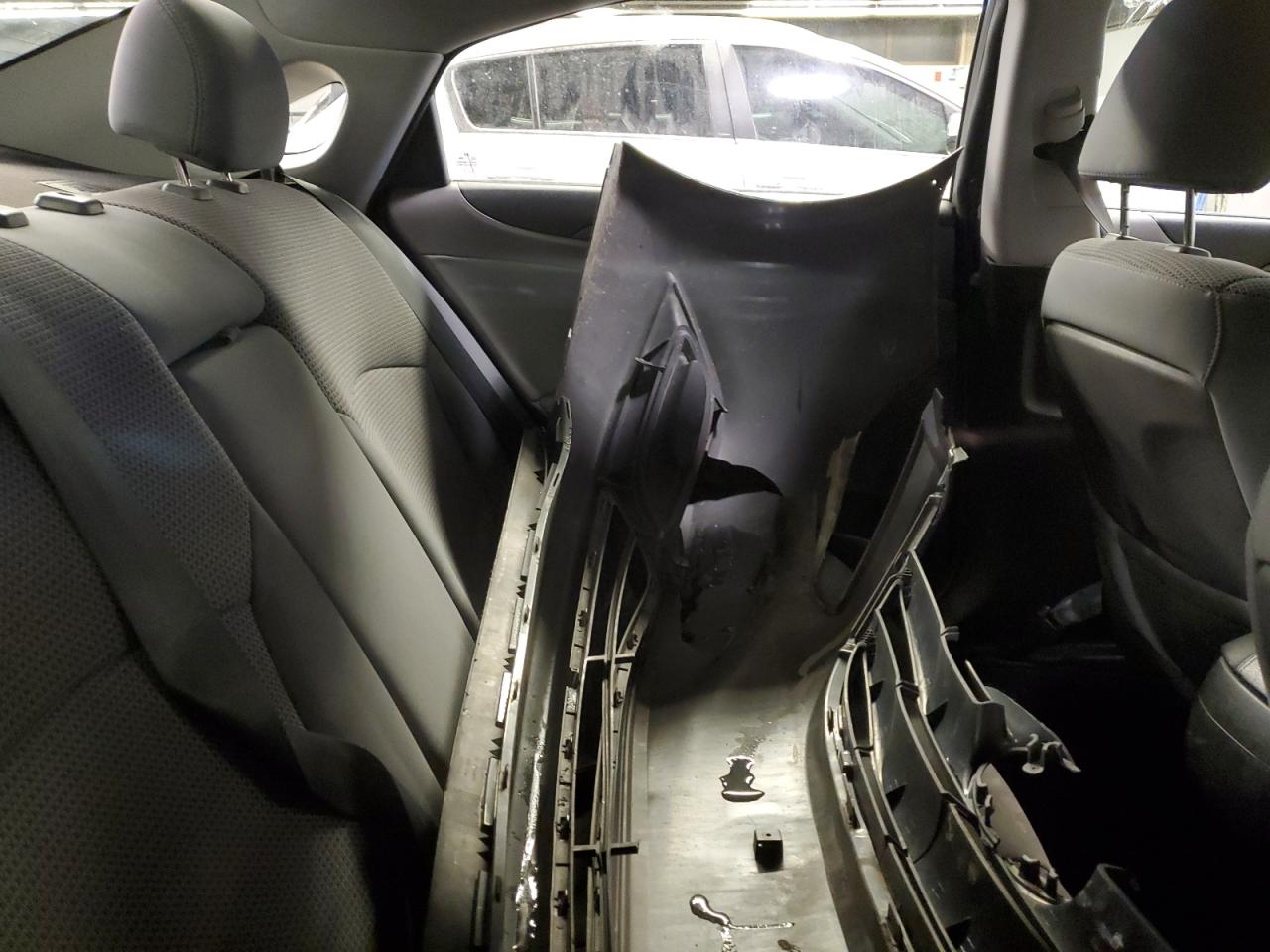 2011 Hyundai Sonata - Image 11