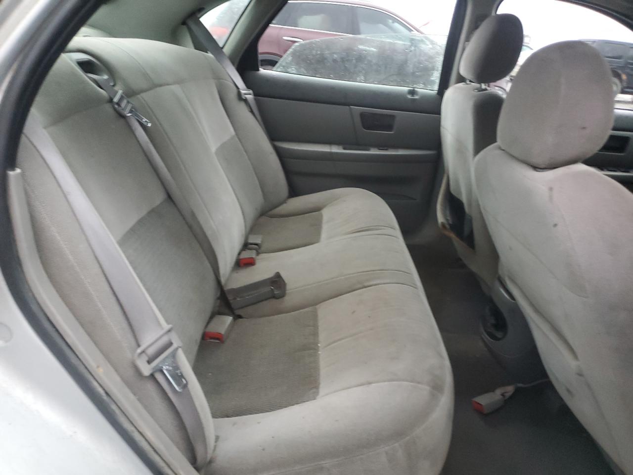 2007 Ford Taurus - Image 10