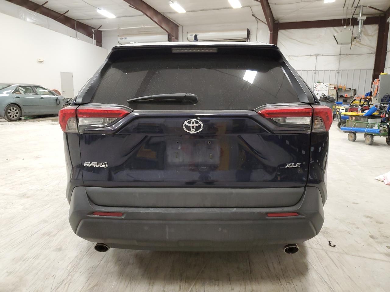 2021 Toyota RAV 4 - Image 6