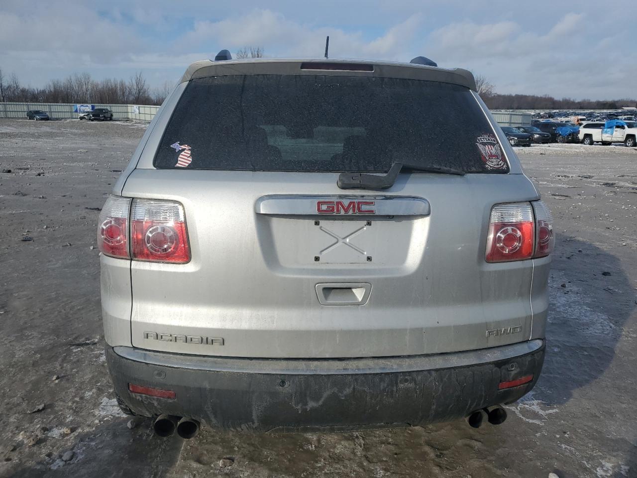 2011 GMC Acadia - Image 6