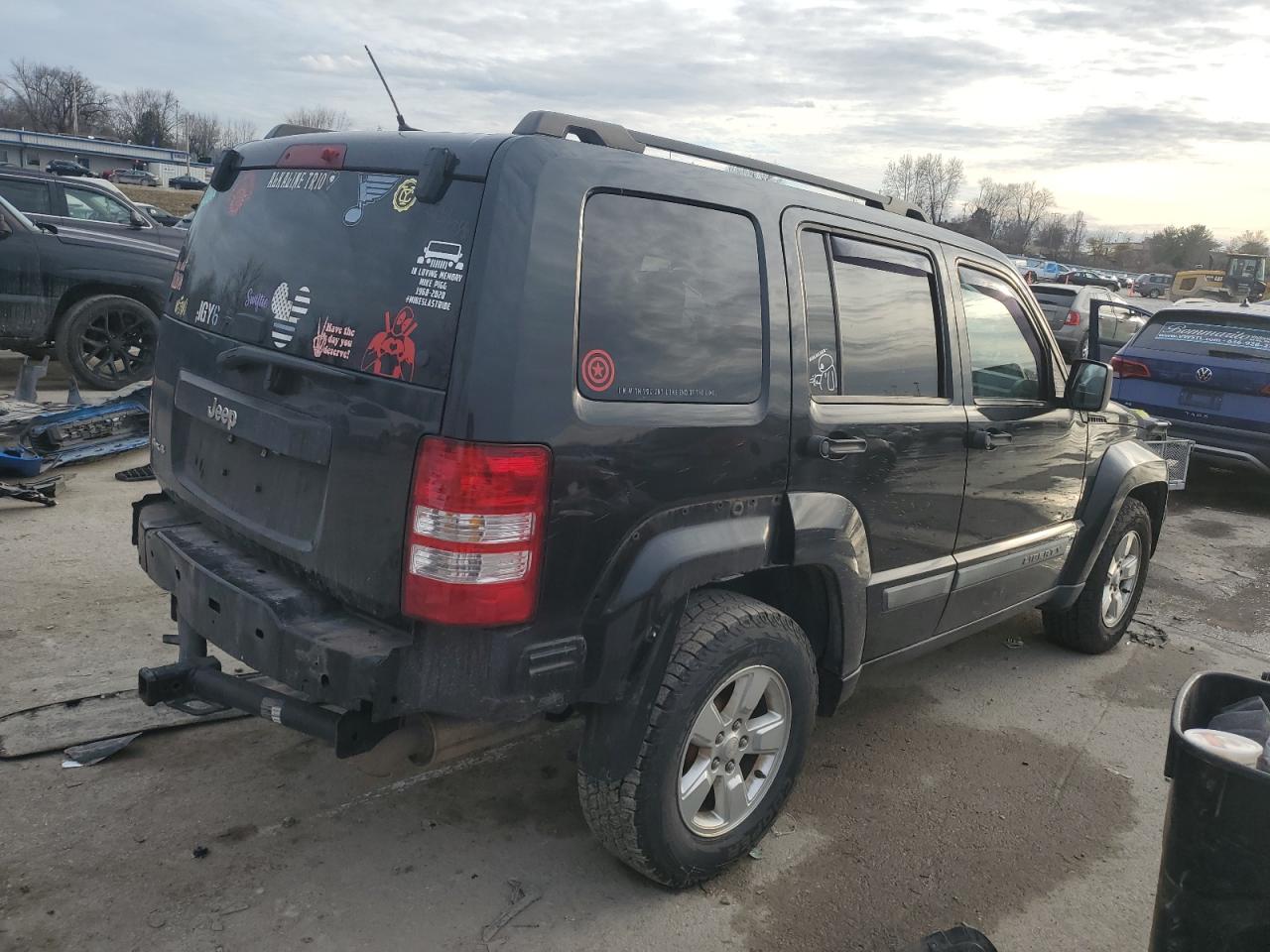 2010 Jeep Liberty (North America) - Image 3