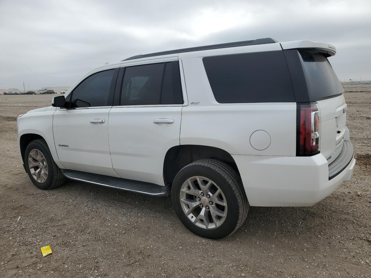 2017 GMC Yukon - Image 2