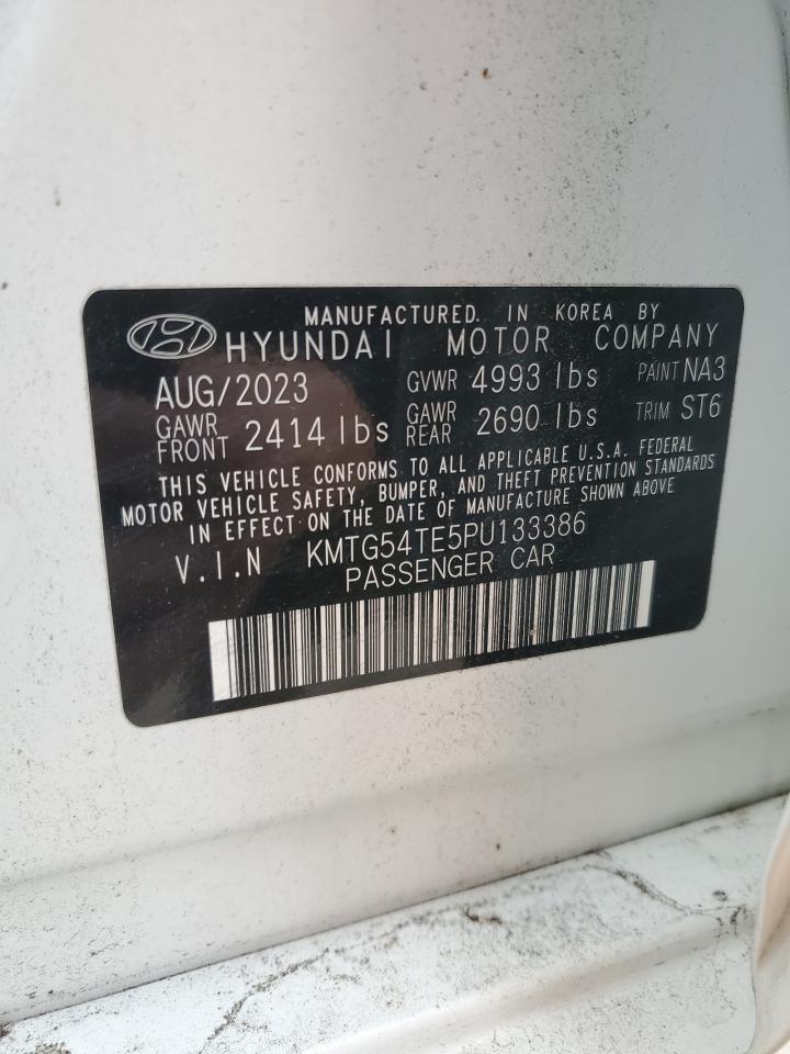 2023 Genesis G70 - Image 12