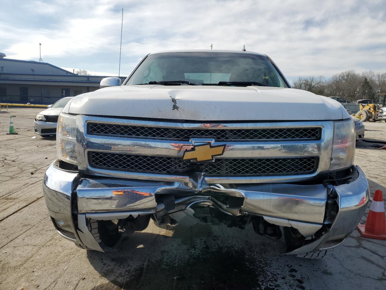 2012 Chevrolet Silverado - Image 5
