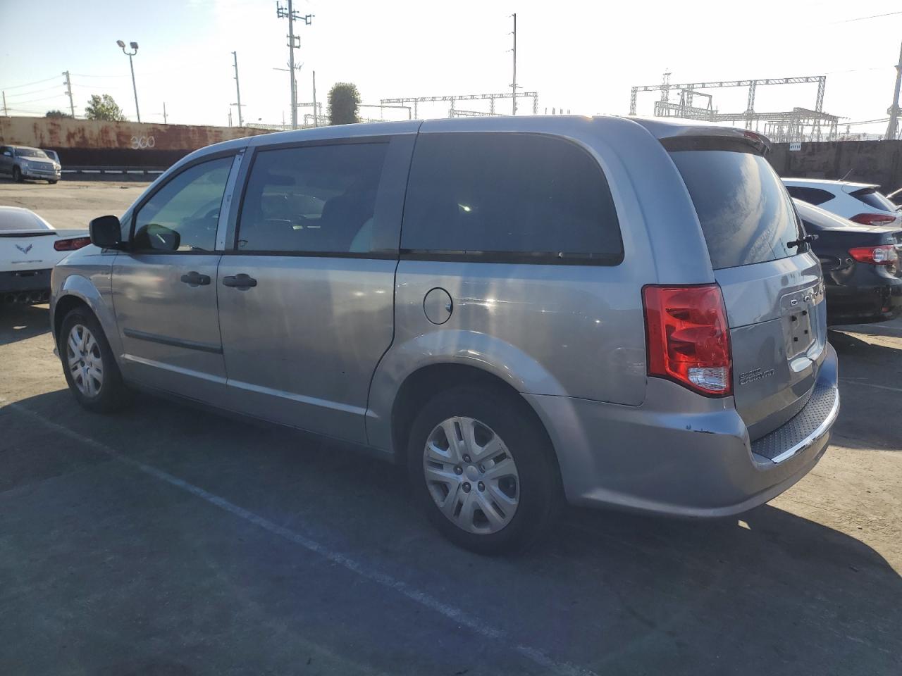 2014 Dodge Caravan - Image 2
