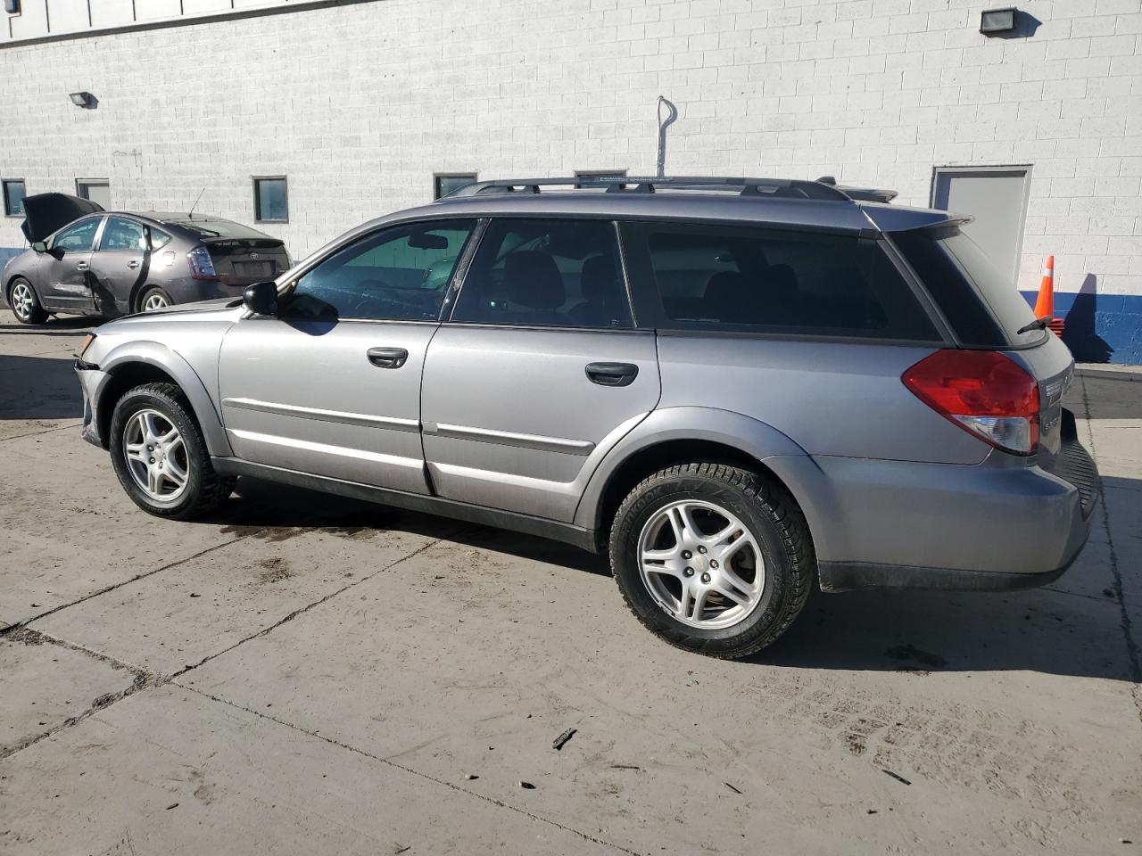 2008 Subaru Legacy - Image 2