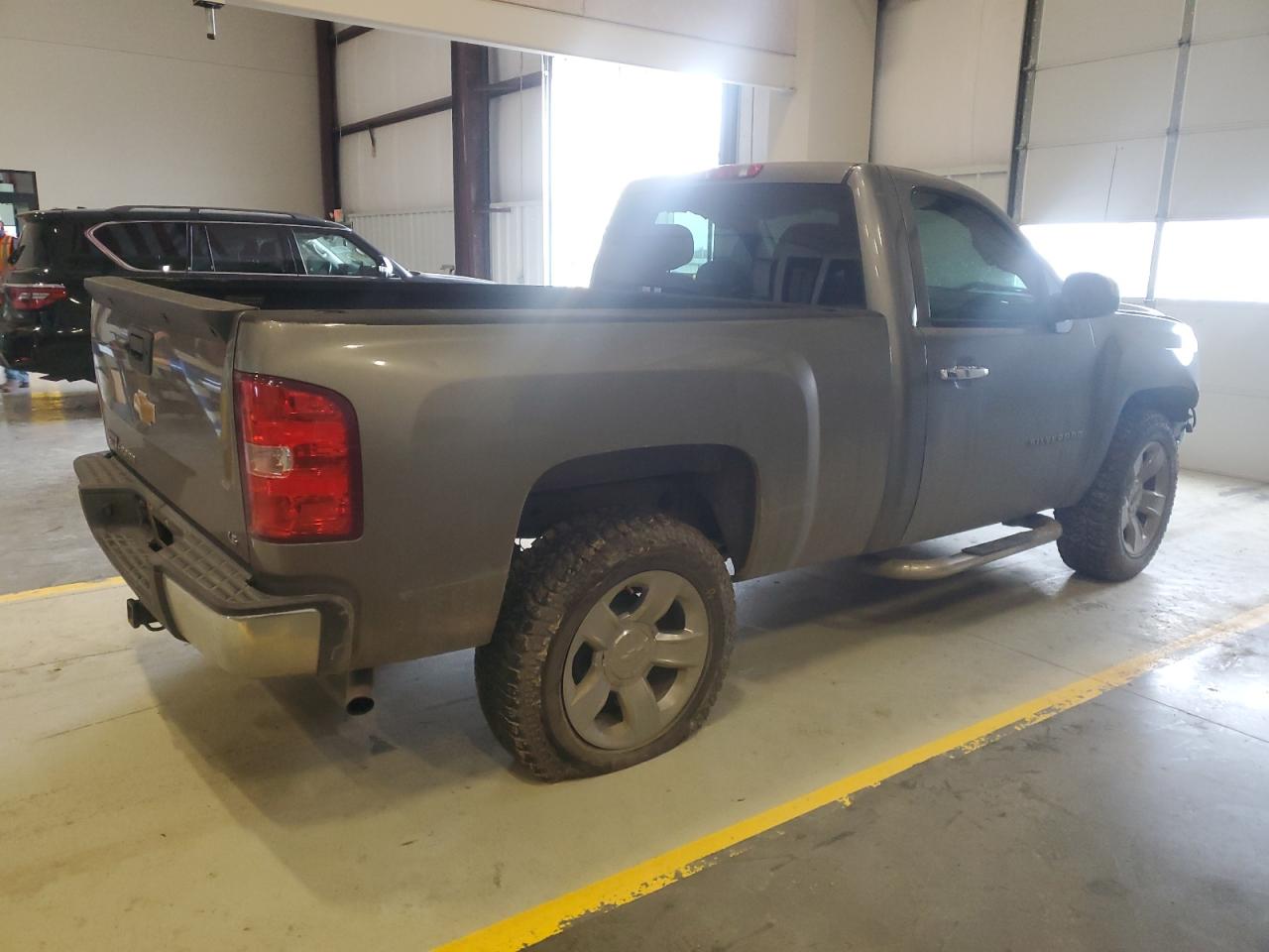 2013 Chevrolet Silverado - Image 3