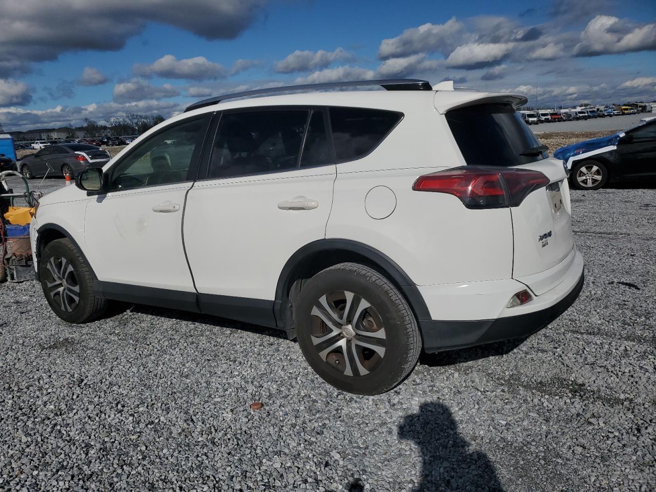 2018 Toyota RAV 4 - Image 2