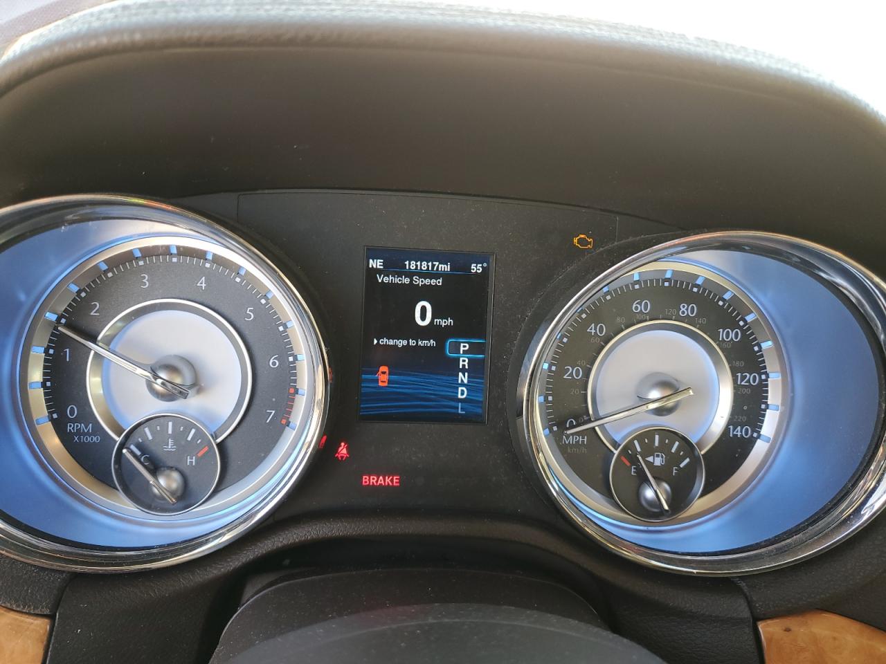2013 Chrysler 300 - Image 9