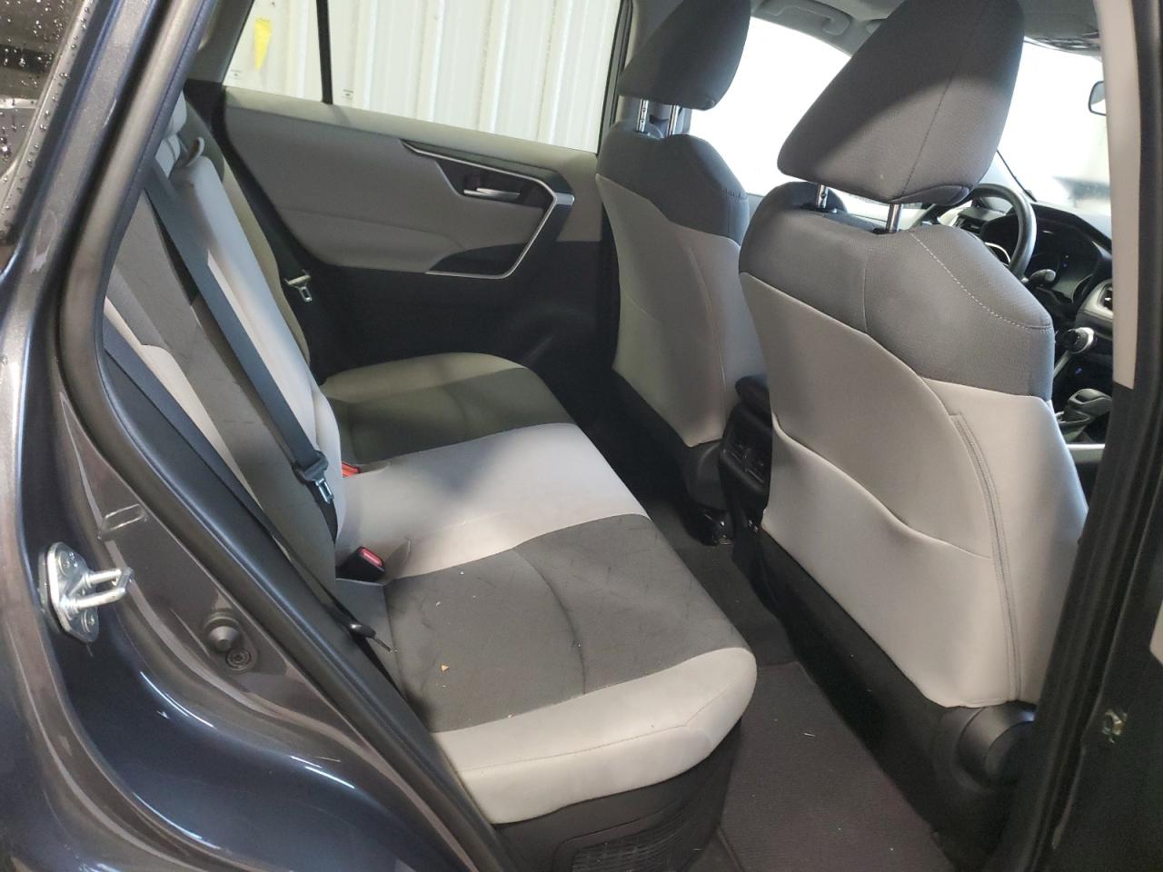 2020 Toyota RAV 4 - Image 11