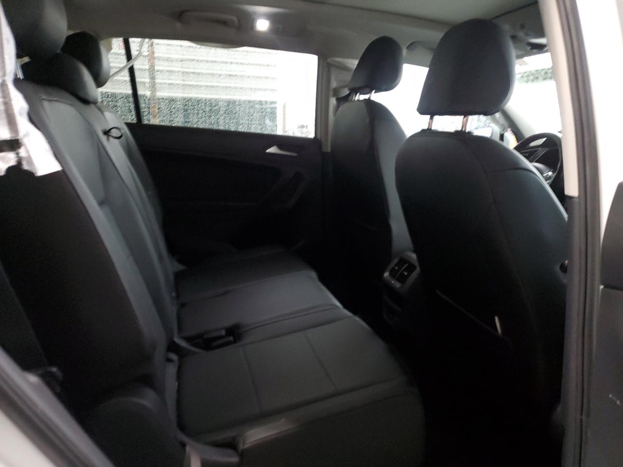 2019 Volkswagen Tiguan - Image 11