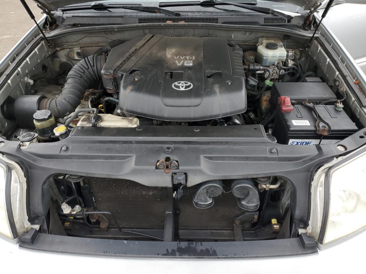 2004 Toyota 4Runner - Image 12