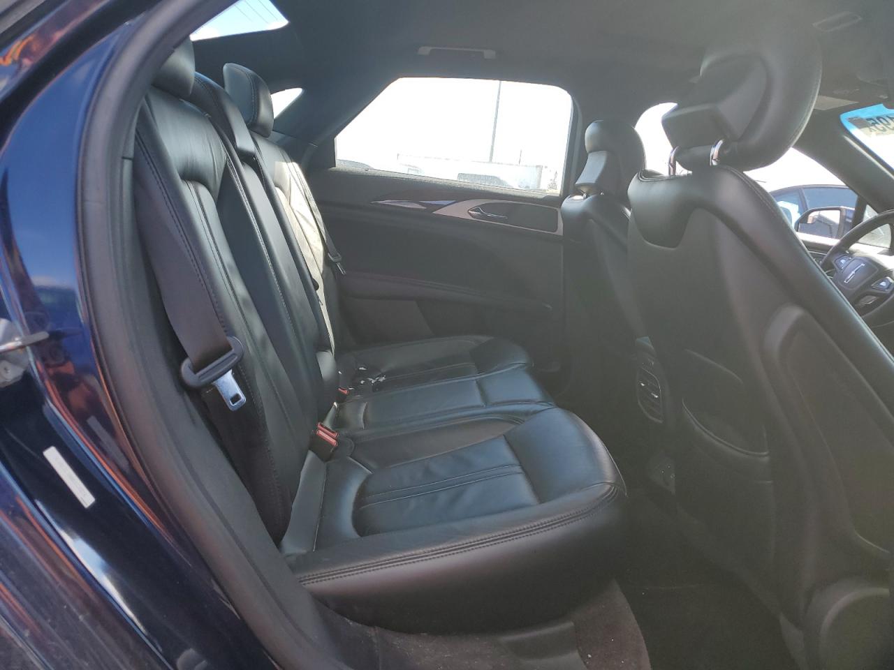 2017 Lincoln MKZ - Image 10