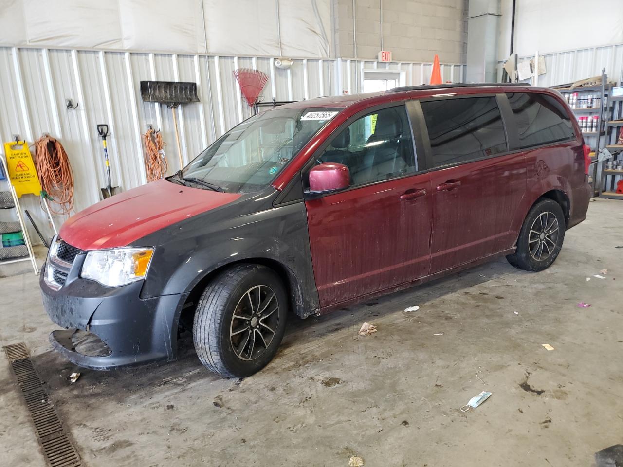 2019 Dodge Caravan - Image 1