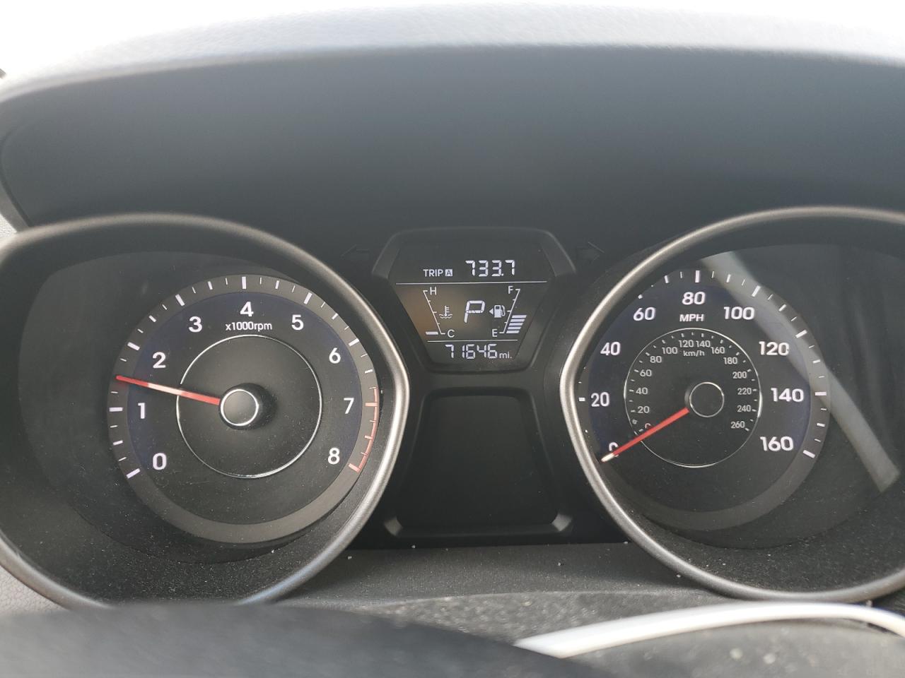 2016 Hyundai Elantra - Image 9