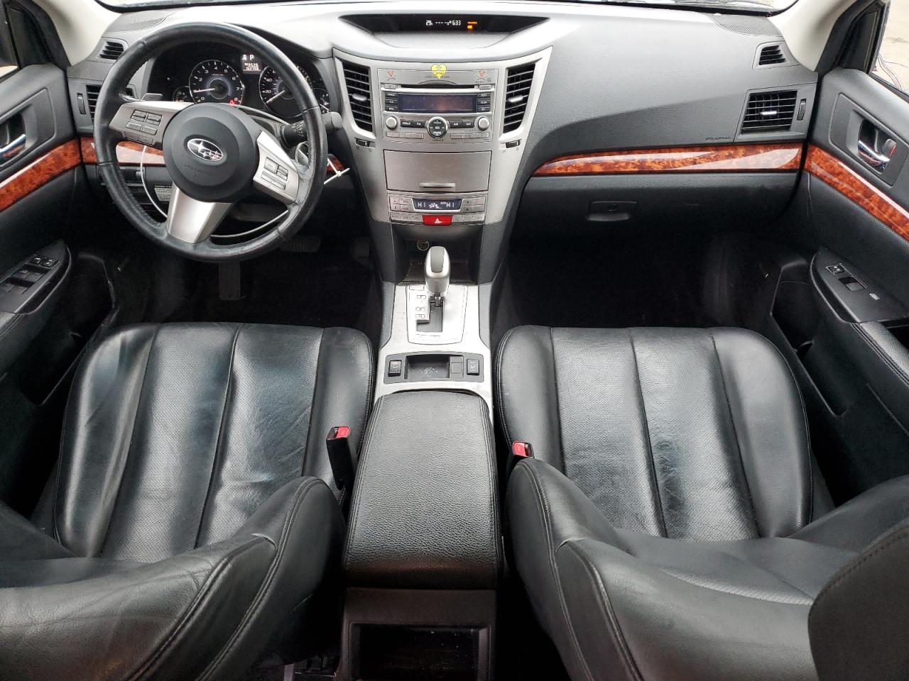 2010 Subaru Outback - Image 8