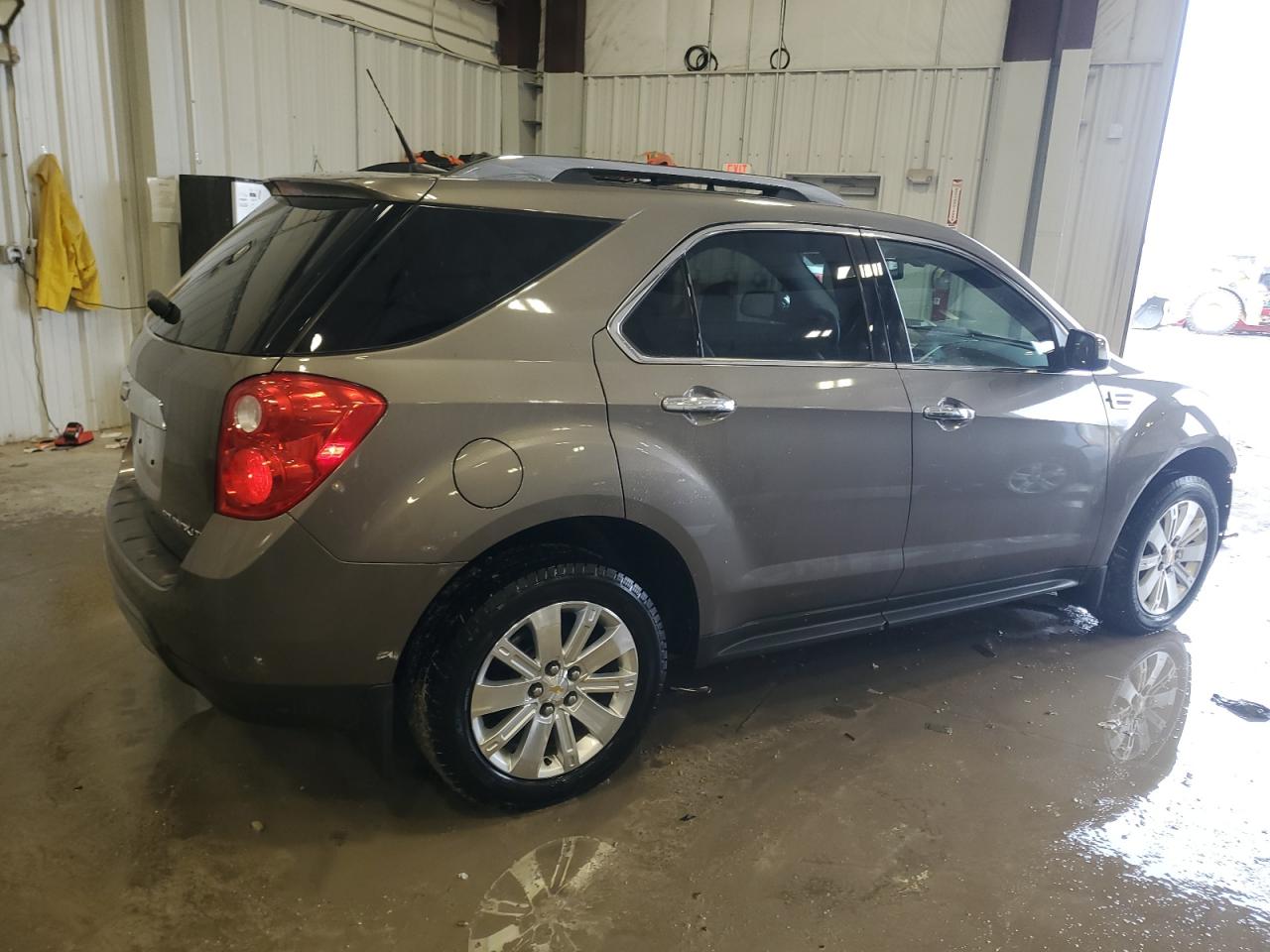 2011 Chevrolet Equinox - Image 3