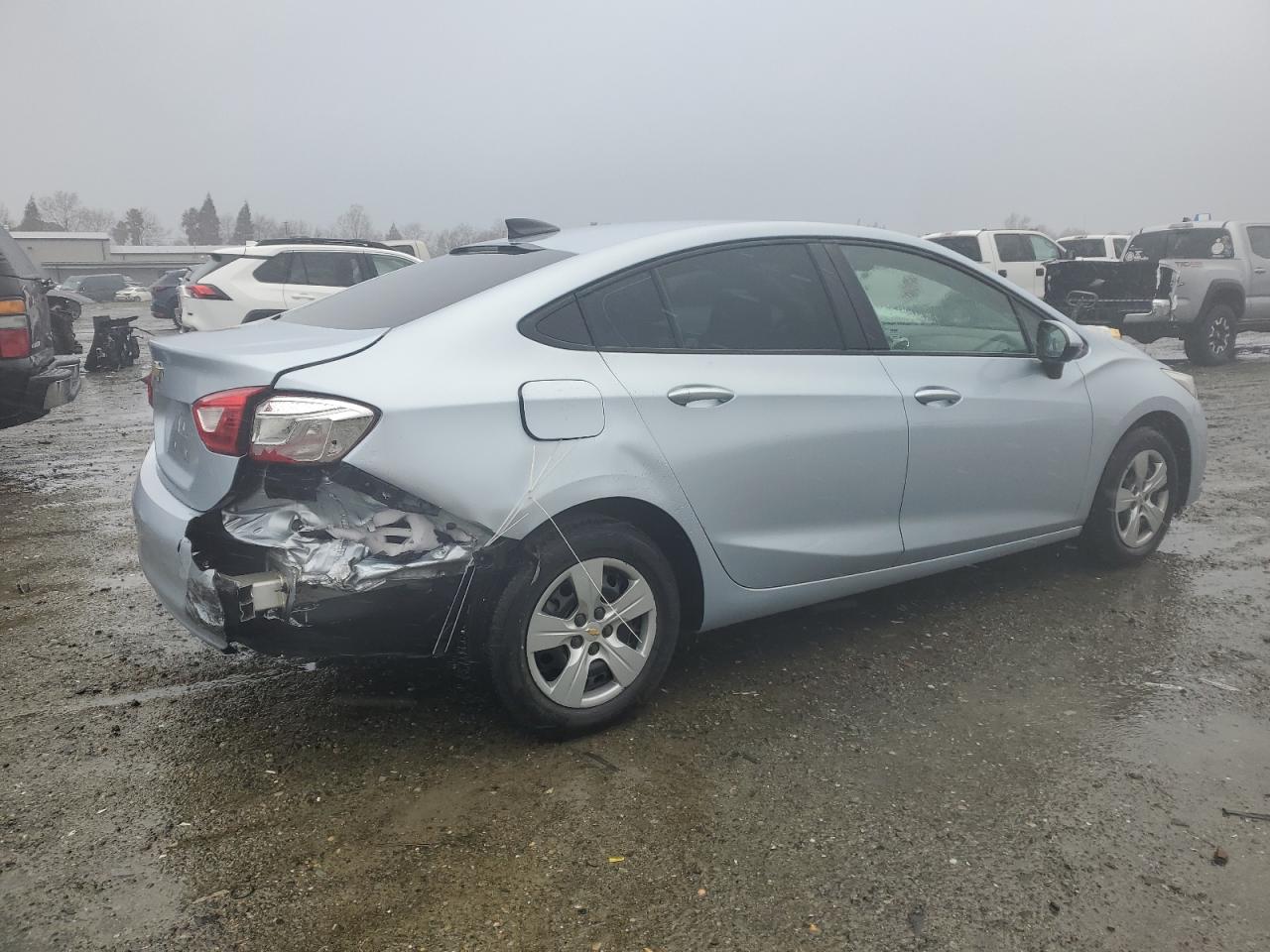 2018 Chevrolet Cruze - Image 3