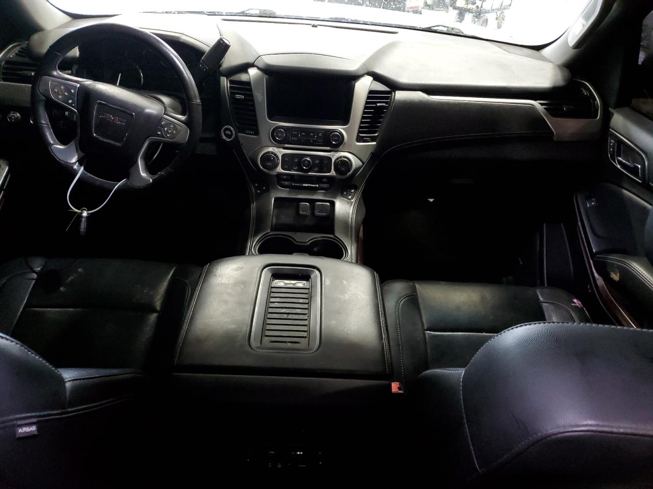 2016 GMC Yukon - Image 8