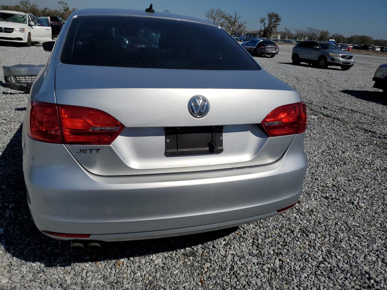 2014 Volkswagen Jetta - Image 6
