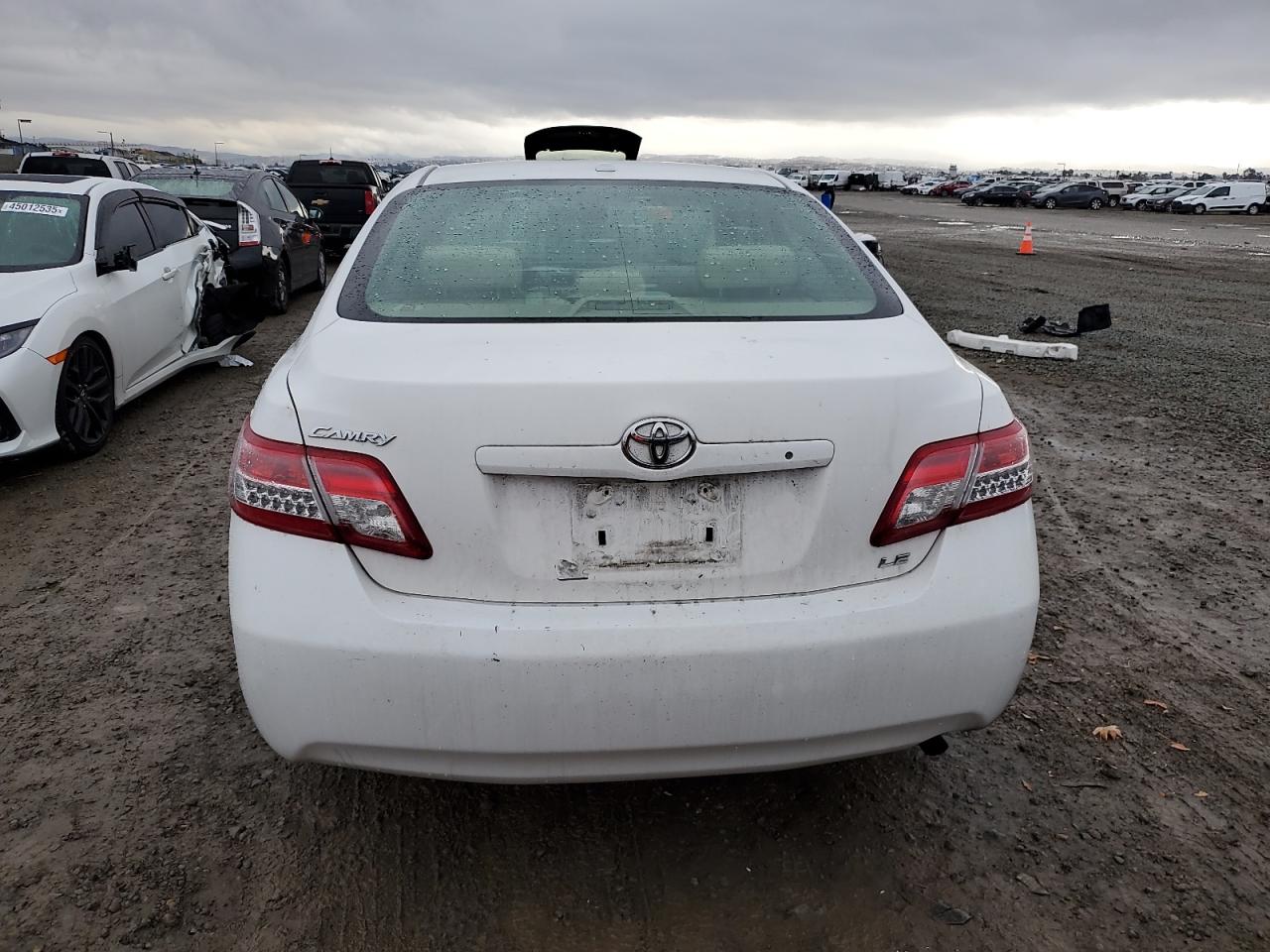 2011 Toyota Camry - Image 6
