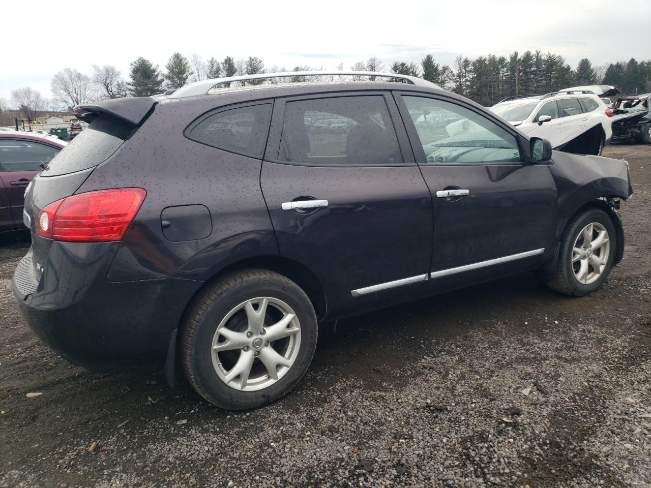 2011 Nissan Rogue - Image 3
