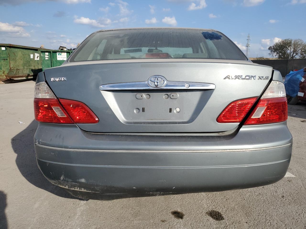 2004 Toyota Avalon - Image 6