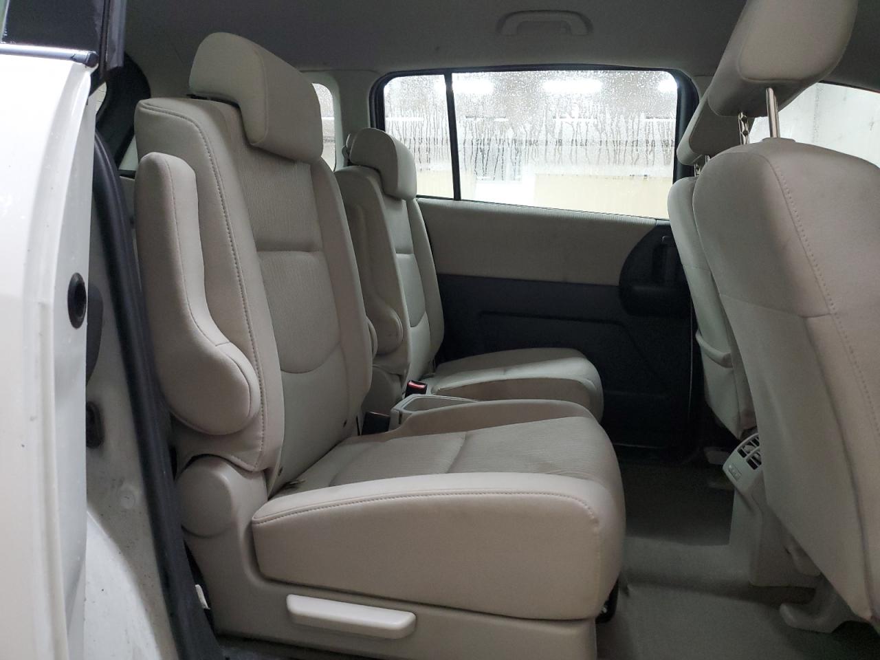 2010 Mazda 5 - Image 11
