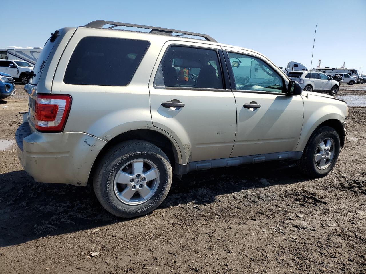 2010 Ford Escape - Image 3